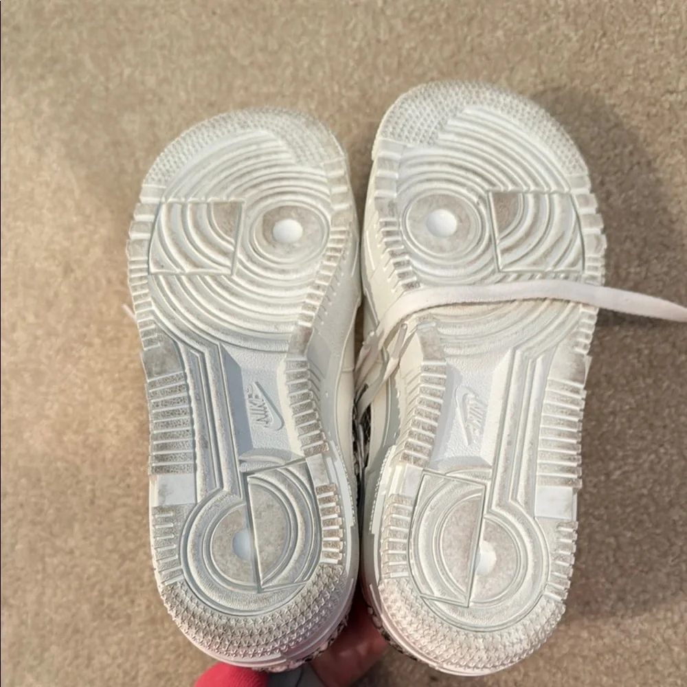 Nike Air Force 1 Pixel SE Sail Snake W